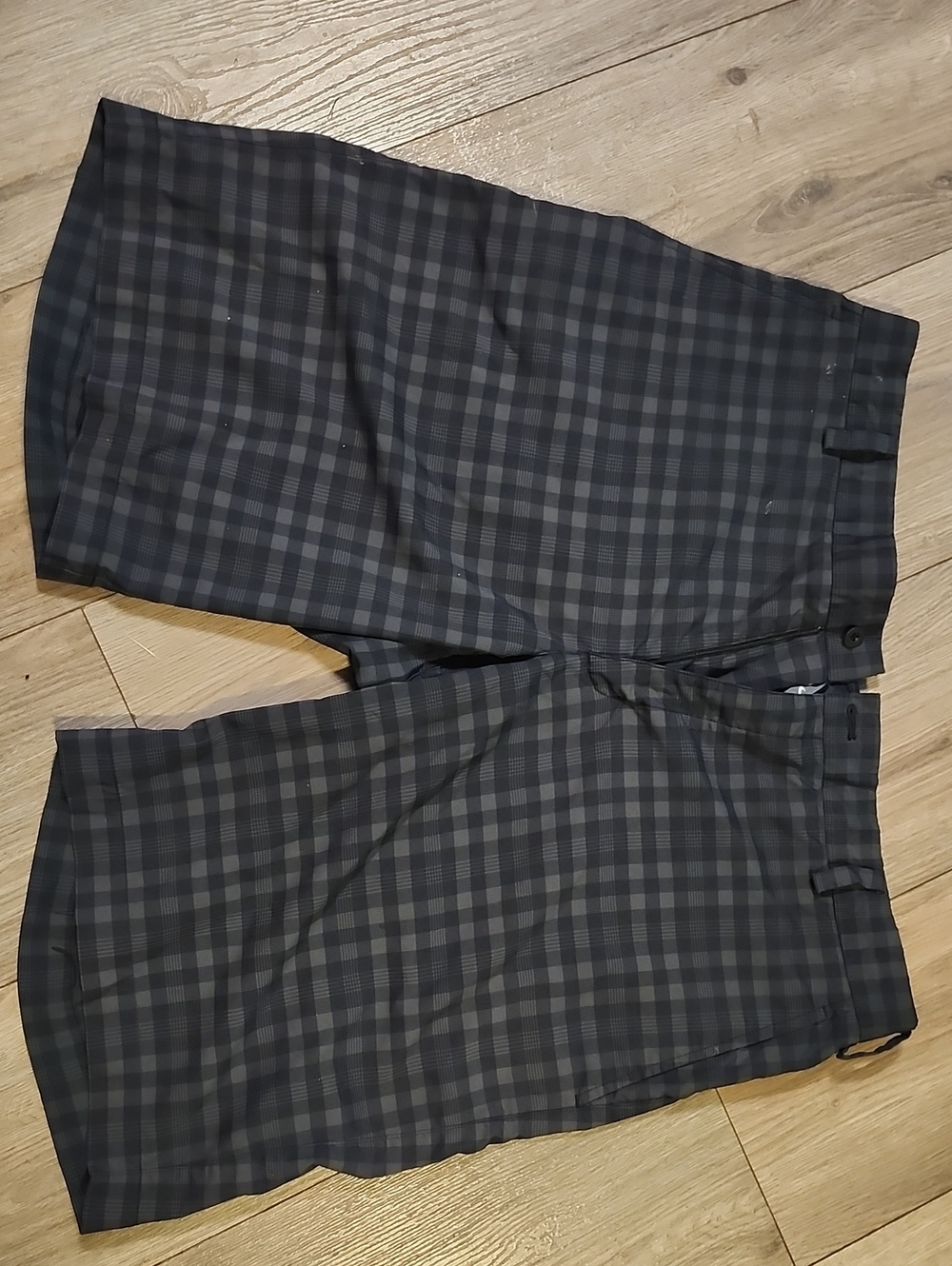 Nike Golf Men's Black and Gray Plaid Flat-Front Shorts